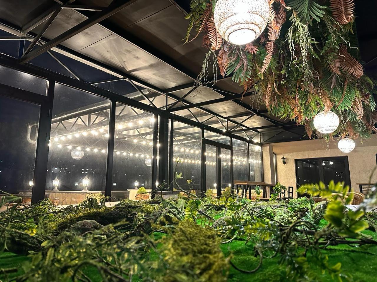 Hill Hotel Kutaisi Exterior photo