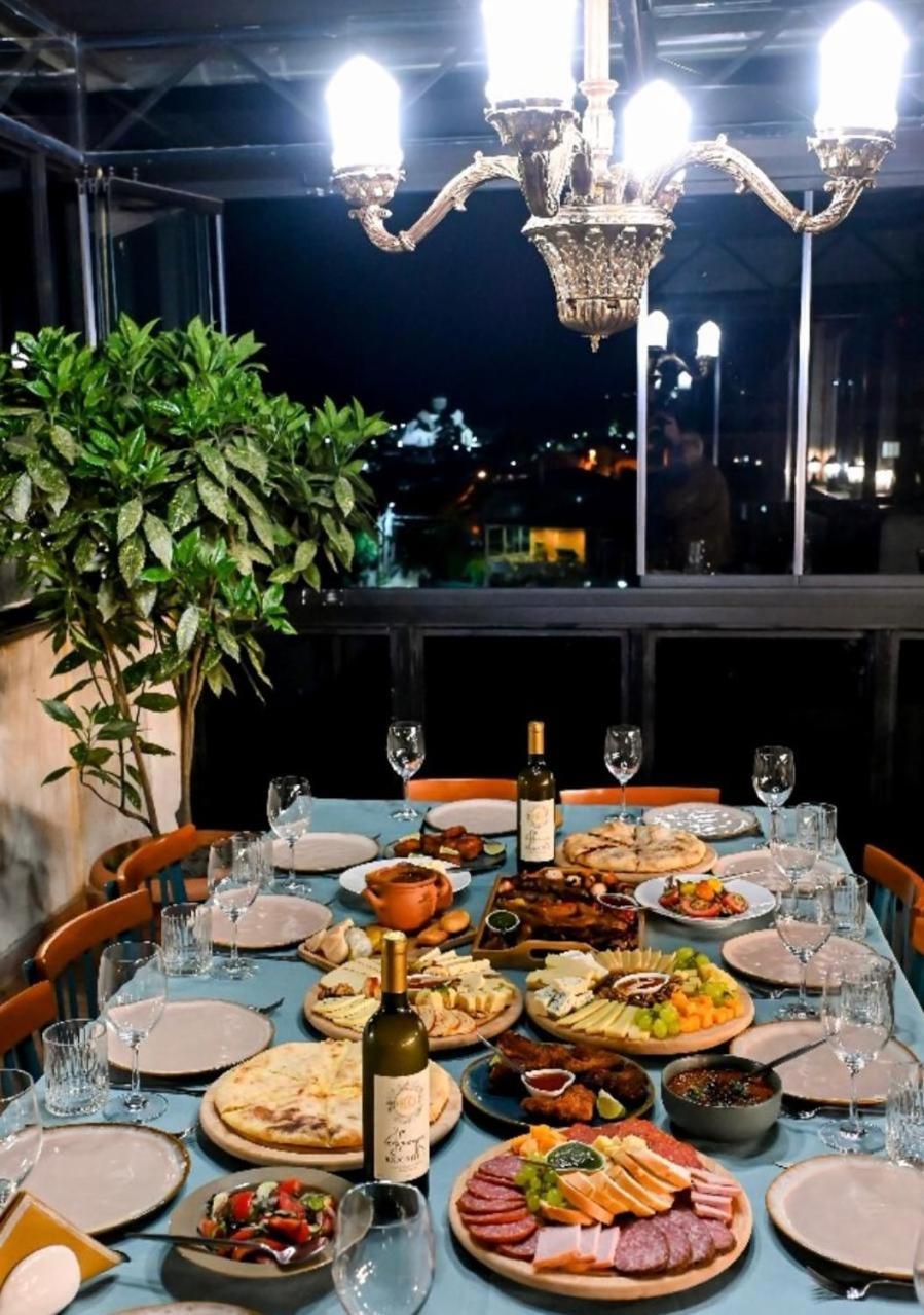 Hill Hotel Kutaisi Exterior photo
